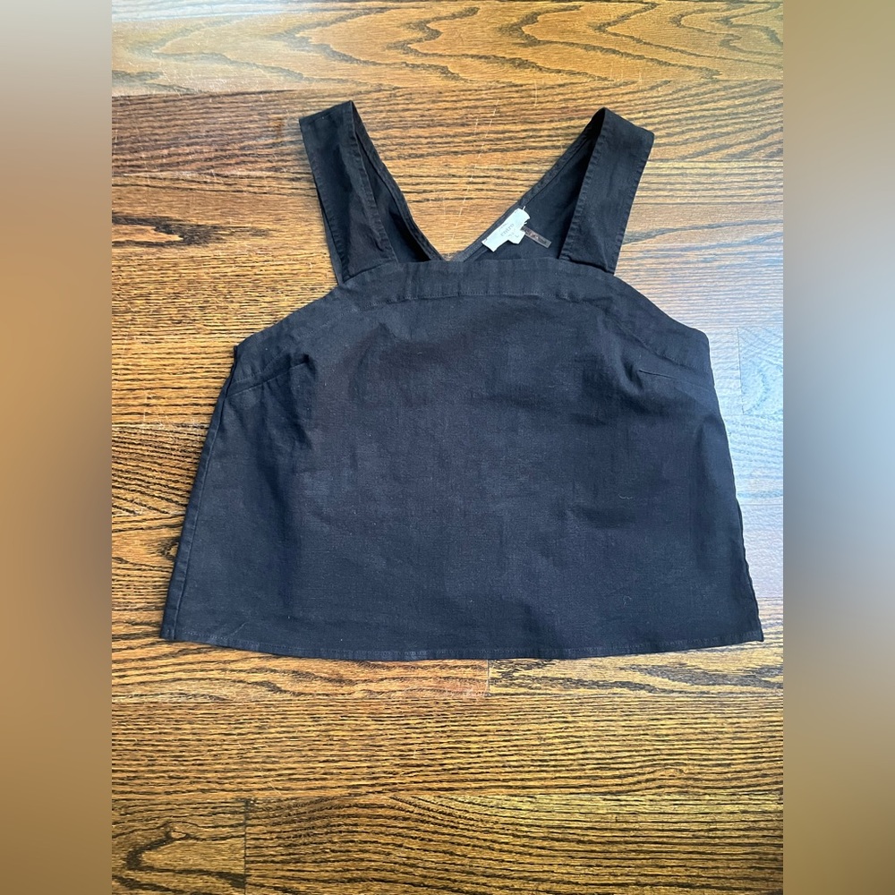 Entro women’s cross back crop top Sz. L black cotton